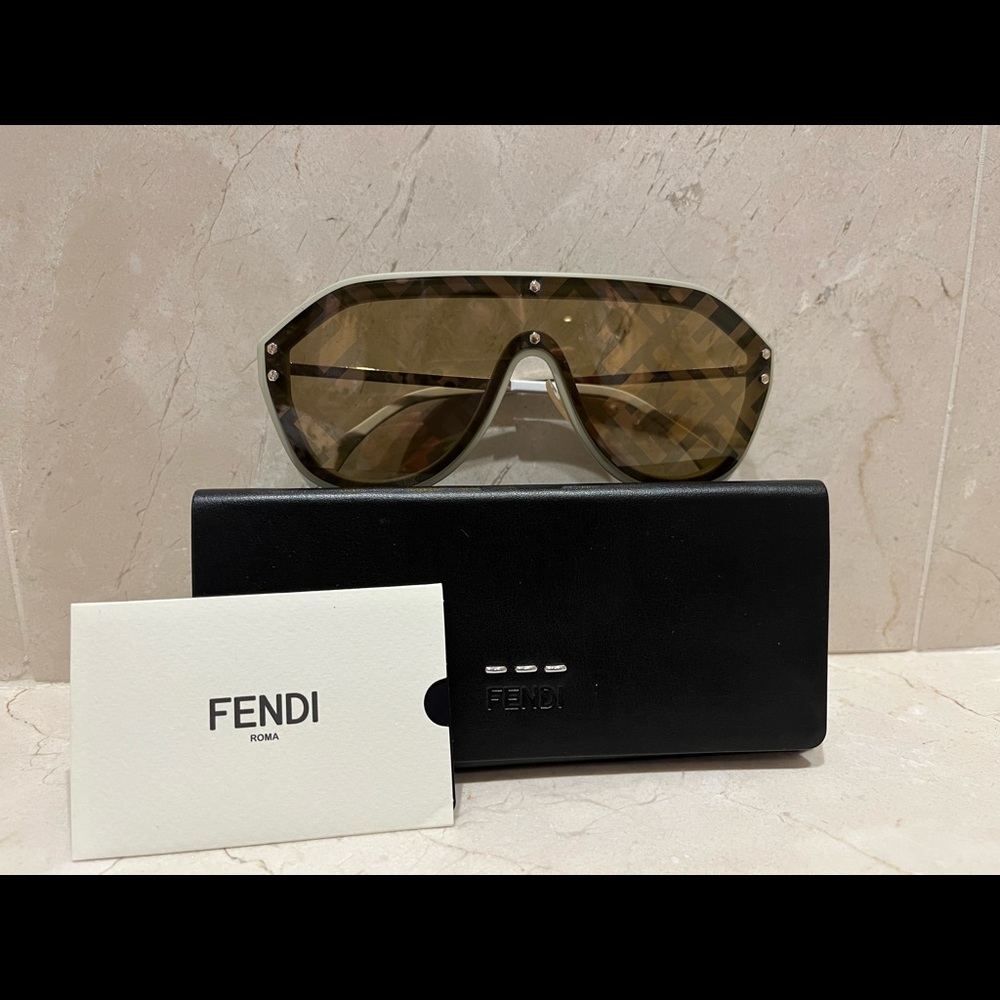 FENDI glasses